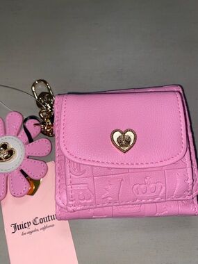 New Juicy Couture Pretty Pop Envelope Wallet, 💳 Cherry Blossom color, BiFold